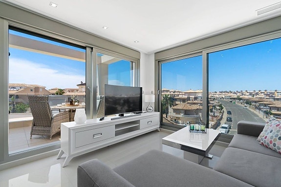 En megler med gode referanser -  SPANIA1.no