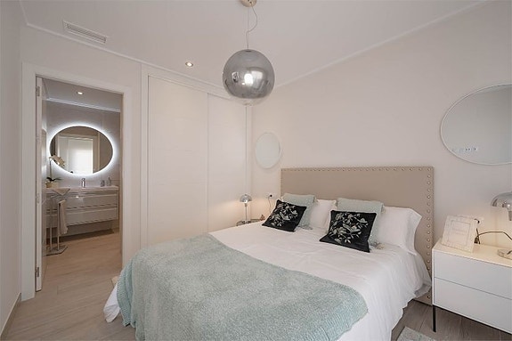 En megler med gode referanser - SPANIA1.no