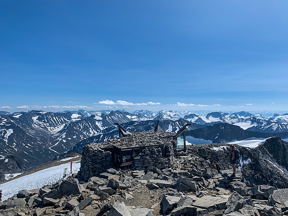 Piggehytta på Galdhøpiggen - 2469 meter over havet!