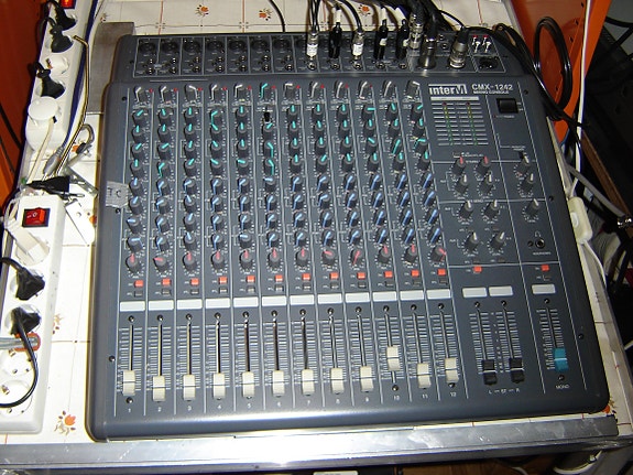 Product image 1 of 4