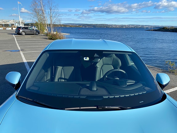 Porsche Taycan 30 of 30