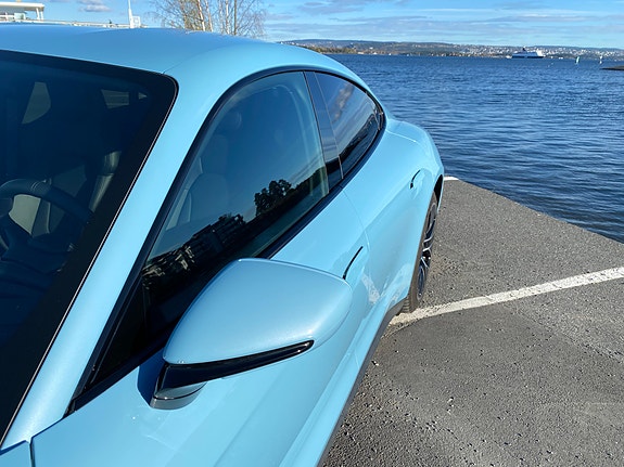 Porsche Taycan 15 of 30