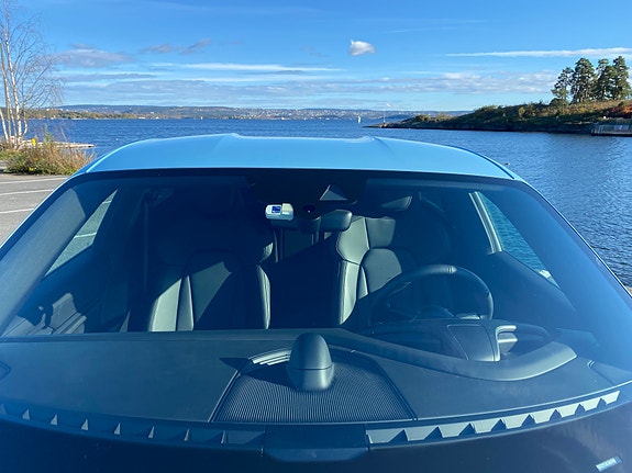 Porsche Taycan 10 of 30