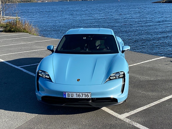 Porsche Taycan 11 of 30