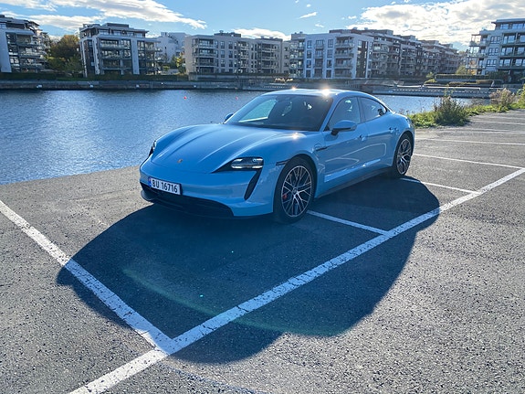 Porsche Taycan 5 of 30