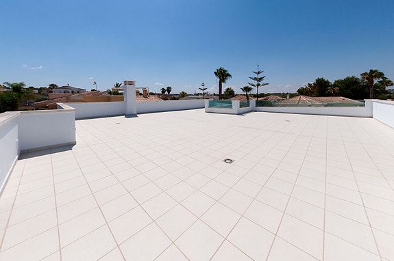 En megler med gode referanser -  SPANIA1.no