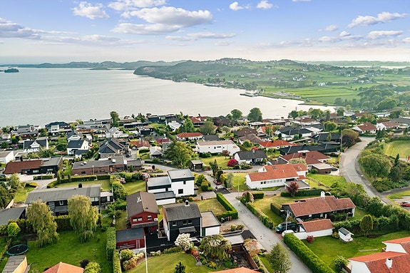 DNB Eiendom v/ Joakim Christensen presenterer Sommerbakken 15A!