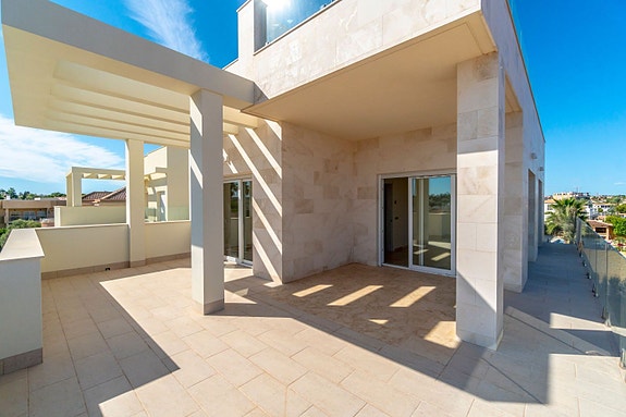 En megler med gode referanser - SPANIA1.no