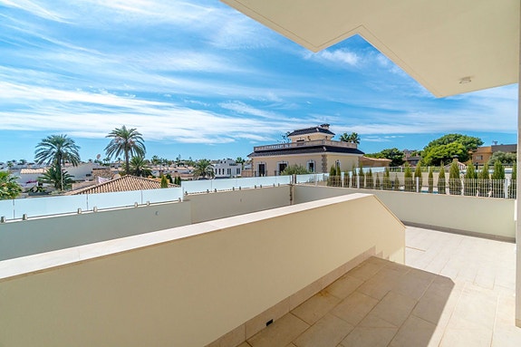 En megler med gode referanser - SPANIA1.no