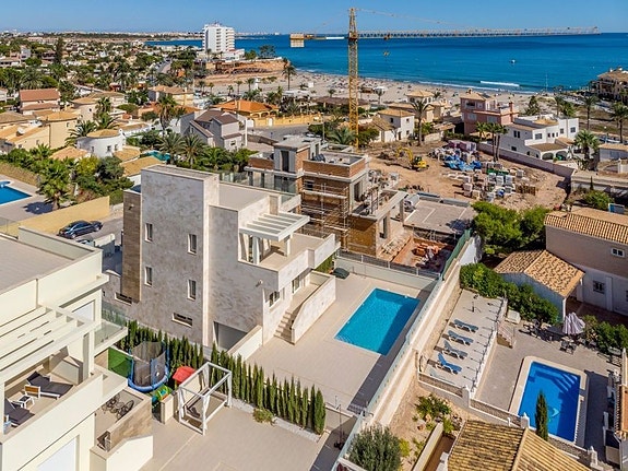 En megler med gode referanser - SPANIA1.no