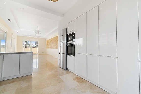 En megler med gode referanser - SPANIA1.no