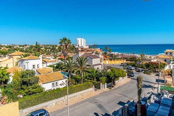 En megler med gode referanser - SPANIA1.no