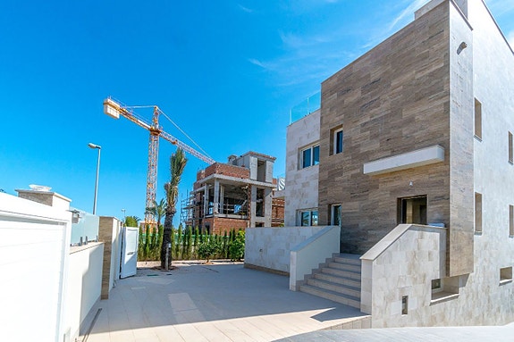 En megler med gode referanser - SPANIA1.no