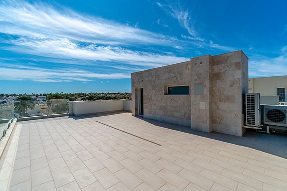 En megler med gode referanser - SPANIA1.no