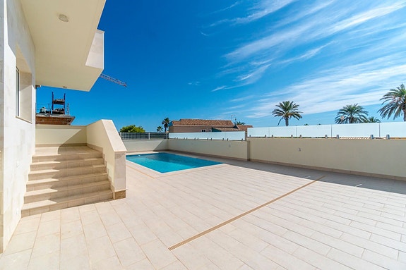 En megler med gode referanser - SPANIA1.no