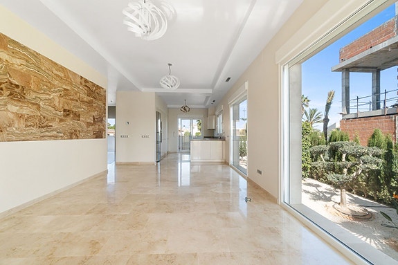 En megler med gode referanser - SPANIA1.no