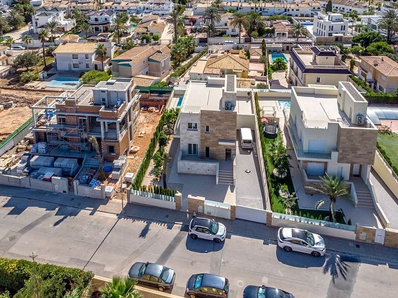 En megler med gode referanser - SPANIA1.no