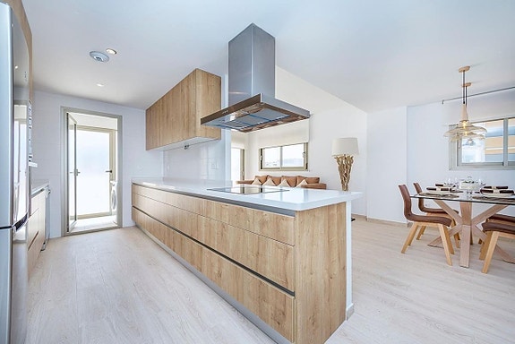 En megler med gode referanser - SPANIA1.no