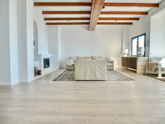 En megler med gode referanser - SPANIA1.no