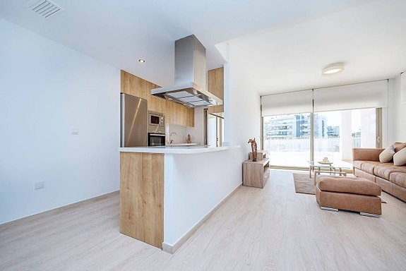 En megler med gode referanser - SPANIA1.no