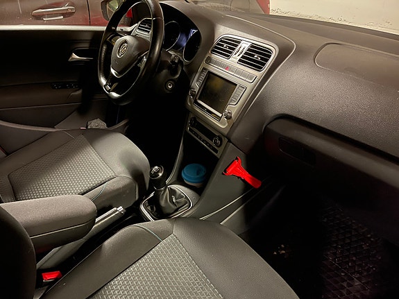Volkswagen Polo 9 of 19