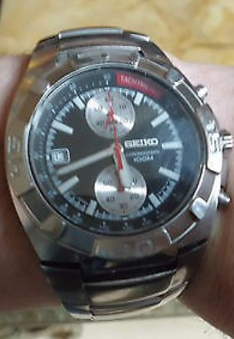 SEIKO 7T94 0AE0 CHRONOGRAPH .SELGES VELDIG BILLIG