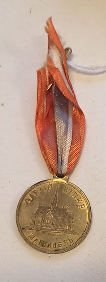 Product image 1 of 2