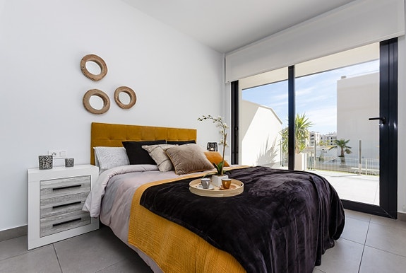 En megler med gode referanser - SPANIA1.no