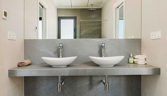 En megler med gode referanser -  SPANIA1.no