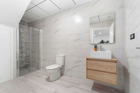 Bruk en megler med gode referanser - se SPANIA1.no