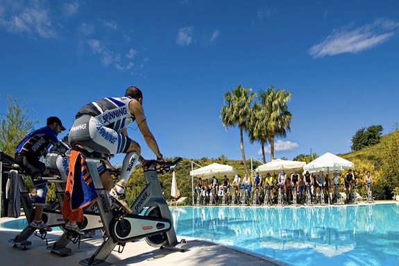 HILTON HOTEL SPORT SENTER, HIGUERON / CARVAJAL