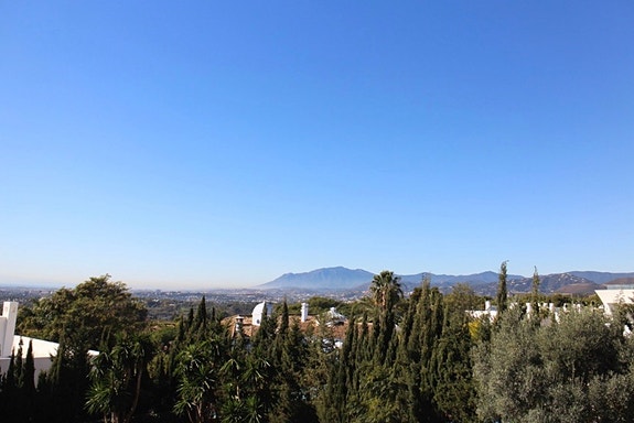 En megler med gode referanser - SPANIA1.no