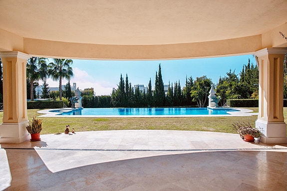 En megler med gode referanser - SPANIA1.no