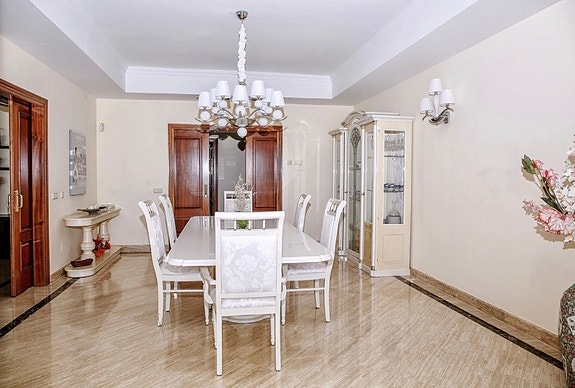 En megler med gode referanser - SPANIA1.no