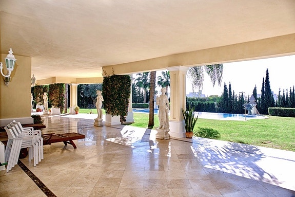 En megler med gode referanser - SPANIA1.no