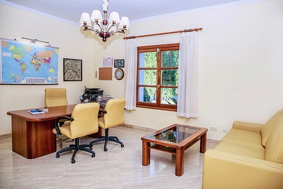 En megler med gode referanser - SPANIA1.no