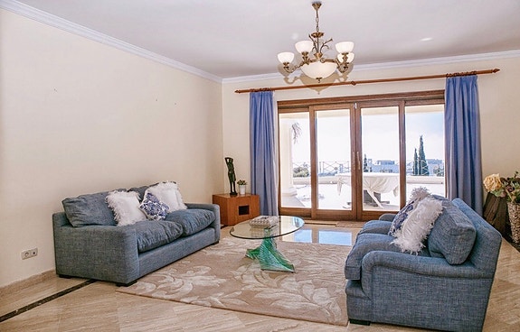 En megler med gode referanser - SPANIA1.no