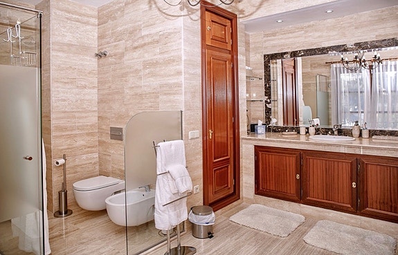 En megler med gode referanser - SPANIA1.no