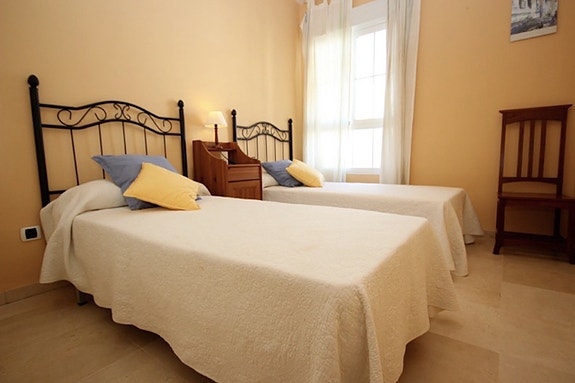 En megler med gode referanser - SPANIA1.no