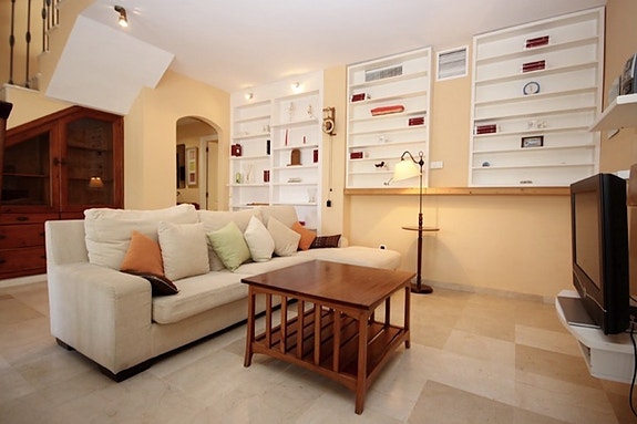 En megler med gode referanser - SPANIA1.no