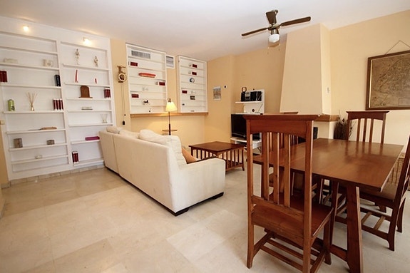 En megler med gode referanser - SPANIA1.no