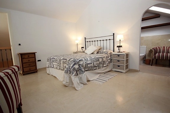 En megler med gode referanser - SPANIA1.no