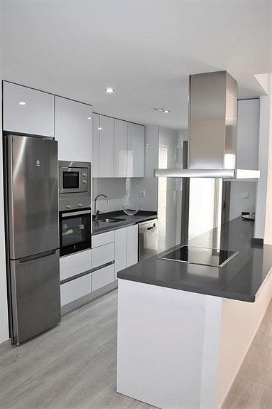 En megler med gode referanser - SPANIA1.no