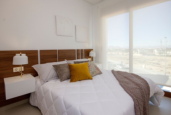 En megler med gode referanser -  SPANIA1.no