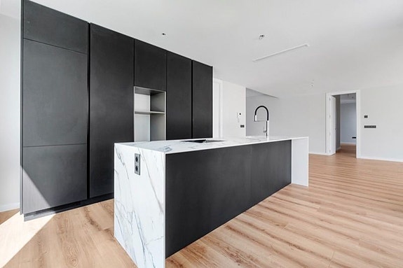 Bruk en megler med gode referanser - se SPANIA1.no