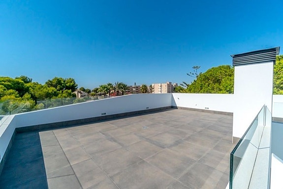 Bruk en megler med gode referanser - se SPANIA1.no