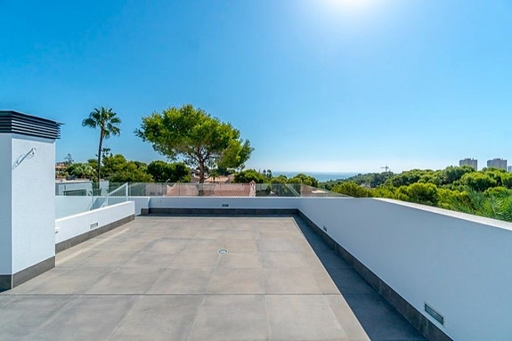 Bruk en megler med gode referanser - se SPANIA1.no