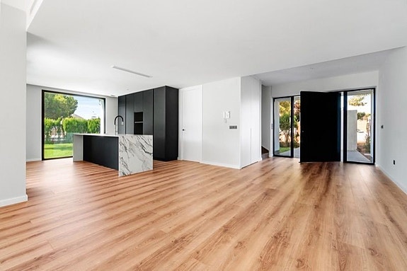 Bruk en megler med gode referanser - se SPANIA1.no