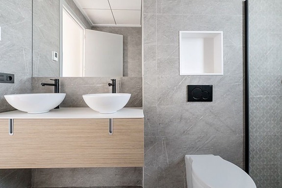 Bruk en megler med gode referanser - se SPANIA1.no