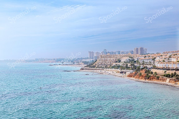 En megler med gode referanser - SPANIA1.no